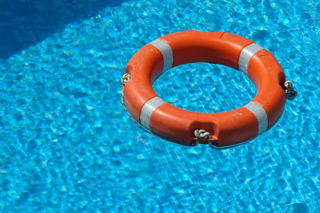 Säkerhet för barn runt poolen